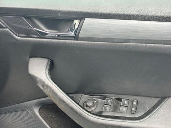 SKODA SUPERB 2.0 TDI SE L Executive Hatchback 5dr Diesel DSG Euro 6 (s/s) (19