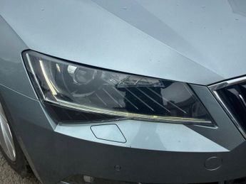 SKODA SUPERB 2.0 TDI SE L Executive Hatchback 5dr Diesel DSG Euro 6 (s/s) (19