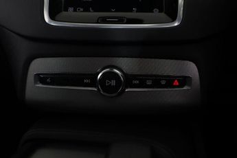 VOLVO XC90 2.0 B5 MHEV Plus Auto 4WD Euro 6 (s/s) 5dr