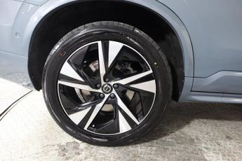 VOLVO XC90 2.0 B5 MHEV Plus Auto 4WD Euro 6 (s/s) 5dr