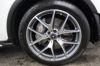 MERCEDES-BENZ GLC 2.0 GLC300d AMG Line (Premium Plus) SUV 5dr Diesel G-Tronic+ 4MA