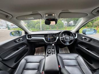VOLVO XC60 2.0 T5 Momentum Pro SUV 5dr Petrol Auto AWD Euro 6 (s/s) (254 ps