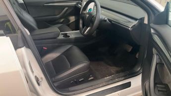 TESLA Model 3 Standard Range Plus Saloon 4dr Electric Auto RWD (241 bhp)