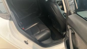 TESLA Model 3 Standard Range Plus Saloon 4dr Electric Auto RWD (241 bhp)