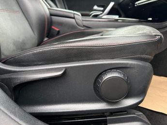 MERCEDES-BENZ A-CLASS 1.3 A200 AMG Line Hatchback 5dr Petrol 7G-DCT Euro 6 (s/s) (163 