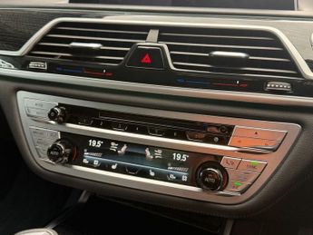 BMW 7 SERIES 3.0 740d MHT M Sport Saloon 4dr Diesel Hybrid Auto xDrive Euro 6