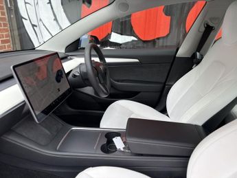 TESLA Model 3 (Dual Motor) Long Range Saloon 4dr Electric Auto 4WDE (346 ps)