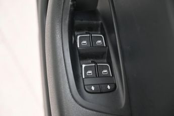 AUDI A6 AVANT 2.0 TDI ultra S line Estate 5dr Diesel S Tronic Euro 6 (s/s) (19