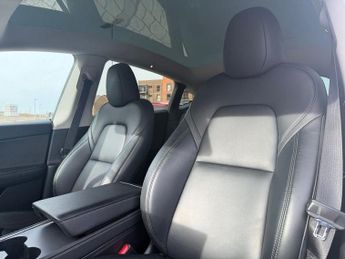 TESLA MODEL Y (Dual Motor) Long Range SUV 5dr Electric Auto 4WDE (384 bhp)