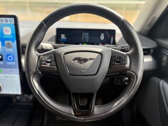 FORD MUSTANG MACH-E Standard Range 70kWh SUV 5dr Electric Automatic (269 ps)