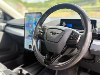 FORD MUSTANG MACH-E Standard Range 70kWh SUV 5dr Electric Automatic (269 ps)