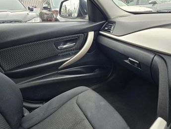 BMW 3 SERIES 2.0 318d SE Saloon 4dr Diesel Manual Euro 5 (s/s) (143 ps)