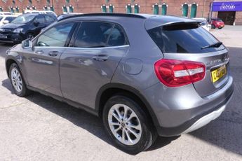 MERCEDES-BENZ GLA CLASS 2.1 GLA200d SE SUV 5dr Diesel Manual Euro 6 (s/s) (136 ps)