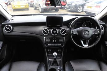 MERCEDES-BENZ 180 2.1 GLA200d SE SUV 5dr Diesel Manual Euro 6 (s/s) (136 ps)