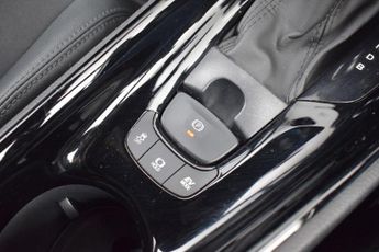 TOYOTA C-HR 1.8 VVT-h GPF Design SUV 5dr Petrol Hybrid CVT Euro 6 (s/s) (122
