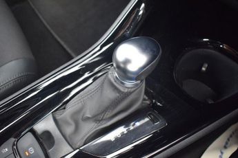 TOYOTA C-HR 1.8 VVT-h GPF Design SUV 5dr Petrol Hybrid CVT Euro 6 (s/s) (122