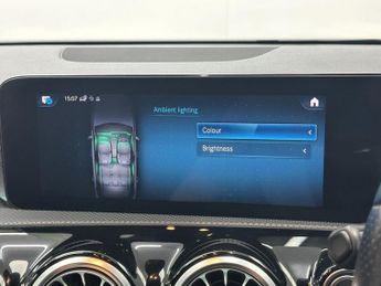 MERCEDES-BENZ A-CLASS 2.0 A180d AMG Line Edition (Premium) Hatchback 5dr Diesel 8G-DCT