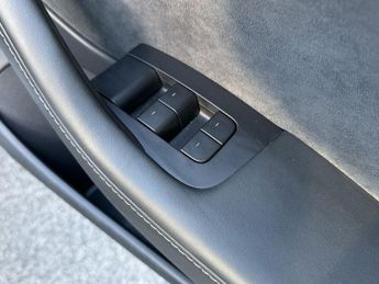 TESLA Model 3 (Dual Motor) Long Range Saloon 4dr Electric Auto 4WDE (346 ps)