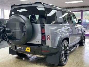 LAND ROVER DEFENDER 3.0 D200 MHEV S SUV 5dr Diesel Auto 4WD Euro 6 (s/s) (200 ps)
