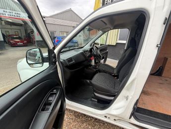 VAUXHALL COMBO 1.3 CDTi 2000 16v Panel Van 3dr Diesel Manual FWD L1 H1 (133 g/k