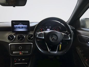 MERCEDES-BENZ GLA 2.1 GLA200d AMG Line SUV 5dr Diesel 7G-DCT Euro 6 (s/s) (136 ps)