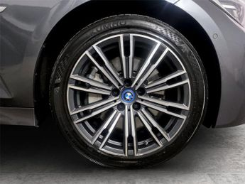BMW 3 SERIES 2.0 330e 12kWh M Sport Touring 5dr Petrol Plug-in Hybrid Auto Eu