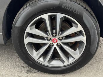 JAGUAR F-PACE 2.0 D180 R-Sport SUV 5dr Diesel Auto AWD Euro 6 (s/s) (180 ps)