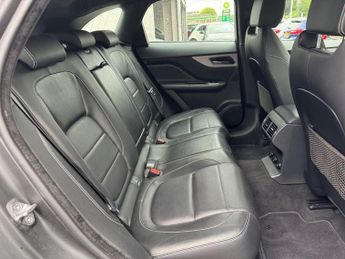 JAGUAR F-PACE 2.0 D180 R-Sport SUV 5dr Diesel Auto AWD Euro 6 (s/s) (180 ps)