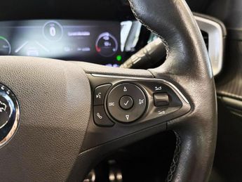 VAUXHALL MOKKA ELECTRIC 50kWh Ultimate SUV 5dr Electric Auto (136 ps)