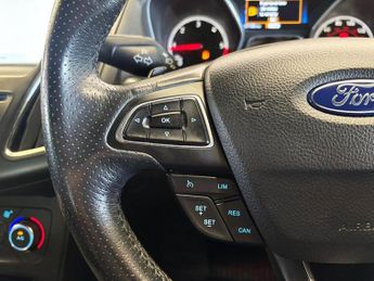 FORD FOCUS 2.0 TDCi ST-2 Hatchback 5dr Diesel Powershift Euro 6 (s/s) (185 