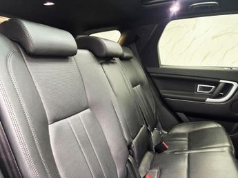 LAND ROVER DISCOVERY SPORT 2.0 TD4 Landmark SUV 5dr Diesel Auto 4WD Euro 6 (s/s) (180 ps)