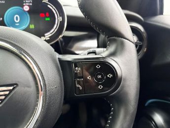 MINI Electric Hatch Cooper SE 32.6kWh Level 3 Hatchback 3dr Electric Auto (184 ps)