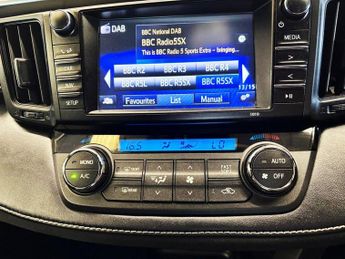TOYOTA RAV4 2.5 VVT-h Design SUV 5dr Petrol Hybrid CVT 4WD Euro 6 (s/s) (197