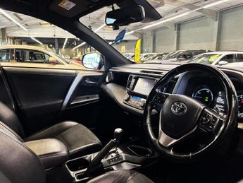 TOYOTA RAV4 2.5 VVT-h Design SUV 5dr Petrol Hybrid CVT 4WD Euro 6 (s/s) (197