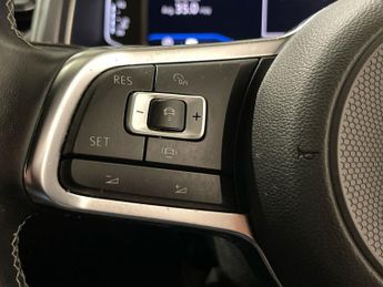 VOLKSWAGEN T-ROC 1.5 TSI GPF EVO R-Line SUV 5dr Petrol DSG Euro 6 (s/s) (150 ps)