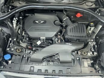 MINI CLUBMAN 2.0 Cooper D (Black Pack) Estate 6dr Diesel Manual Euro 6 (s/s) 