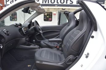 SMART FORTWO 17.6kWh Exclusive Cabriolet 2dr Electric Auto (22kW Charger) (82