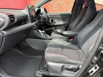 TOYOTA YARIS 1.5 VVT-h GR SPORT Hatchback 5dr Petrol Hybrid E-CVT Euro 6 (s/s
