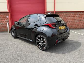TOYOTA YARIS 1.5 VVT-h GR SPORT Hatchback 5dr Petrol Hybrid E-CVT Euro 6 (s/s