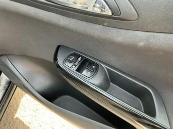 VAUXHALL CORSA 1.4i ecoFLEX SRi Hatchback 5dr Petrol Manual Euro 6 (90 ps)