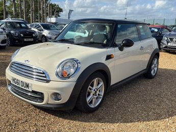 MINI HATCH 2.0 Cooper D Hatchback 3dr Diesel Auto Euro 5 (112 ps)