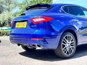 MASERATI LEVANTE 3.0D V6 SUV 5dr Diesel ZF 4WD Euro 6 (s/s) (275 ps)