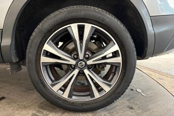 NISSAN QASHQAI 1.3 DIG-T N-Connecta SUV 5dr Petrol DCT Auto Euro 6 (s/s) (160 p