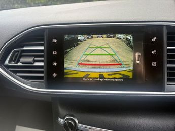 PEUGEOT 308 2.0 BlueHDi Allure Hatchback 5dr Diesel Auto Euro 6 (s/s) (150 p