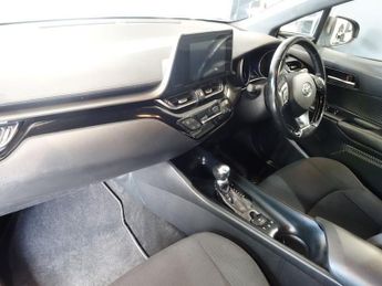 TOYOTA C-HR 1.8 VVT-h Icon SUV 5dr Petrol Hybrid CVT Euro 6 (s/s) (122 ps)