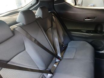 TOYOTA C-HR 1.8 VVT-h Icon SUV 5dr Petrol Hybrid CVT Euro 6 (s/s) (122 ps)