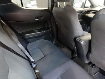 TOYOTA C-HR 1.8 VVT-h Icon SUV 5dr Petrol Hybrid CVT Euro 6 (s/s) (122 ps)