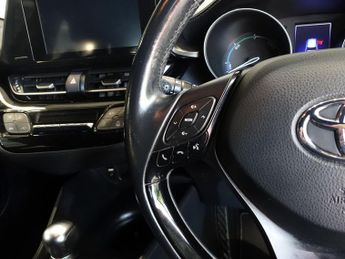 TOYOTA C-HR 1.8 VVT-h Icon SUV 5dr Petrol Hybrid CVT Euro 6 (s/s) (122 ps)