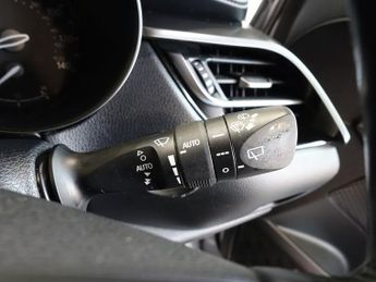 TOYOTA C-HR 1.8 VVT-h Icon SUV 5dr Petrol Hybrid CVT Euro 6 (s/s) (122 ps)