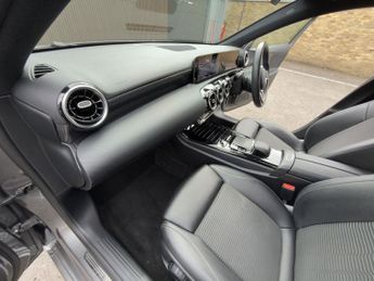 MERCEDES-BENZ A-CLASS 1.5 A180d Sport (Executive) Hatchback 5dr Diesel 7G-DCT Euro 6 (